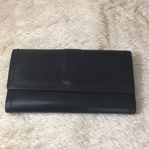 🔴SOLD 🔴Coach Trifold Black Genuine wallet